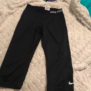 Cropped Nike pro leggings